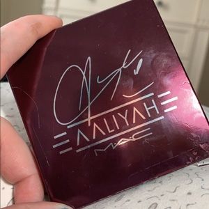 MAC LE Aaliyah Eyeshadow Palette NIB